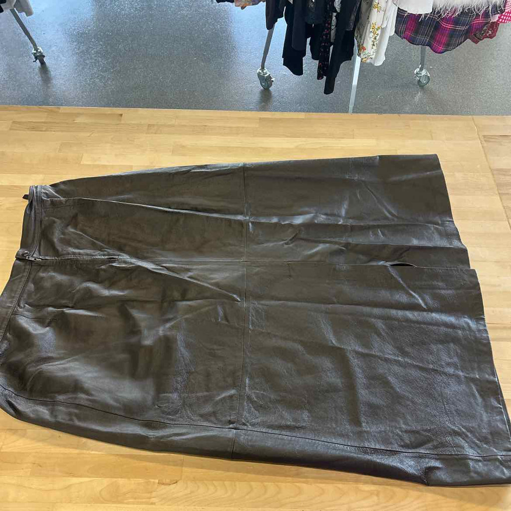 LewMagram Size 20 Brown Preloved Skirt