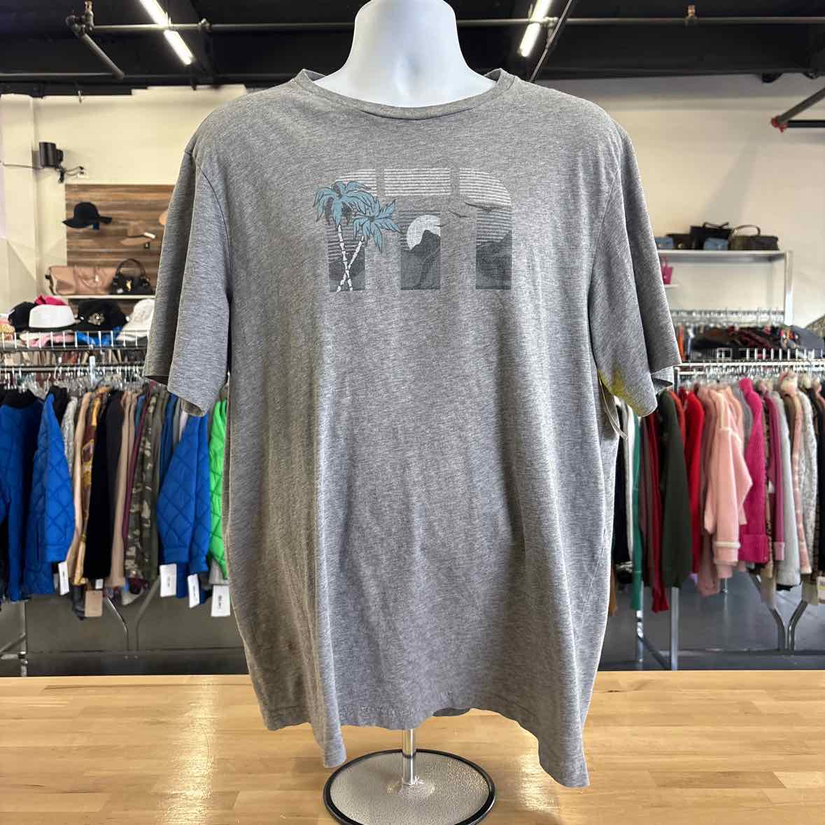 Travis Mathew Size XL Gray T-shirt