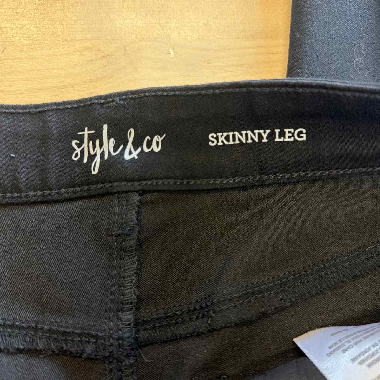 Style & Co. Size 8 Black Cotton Preloved Jeans