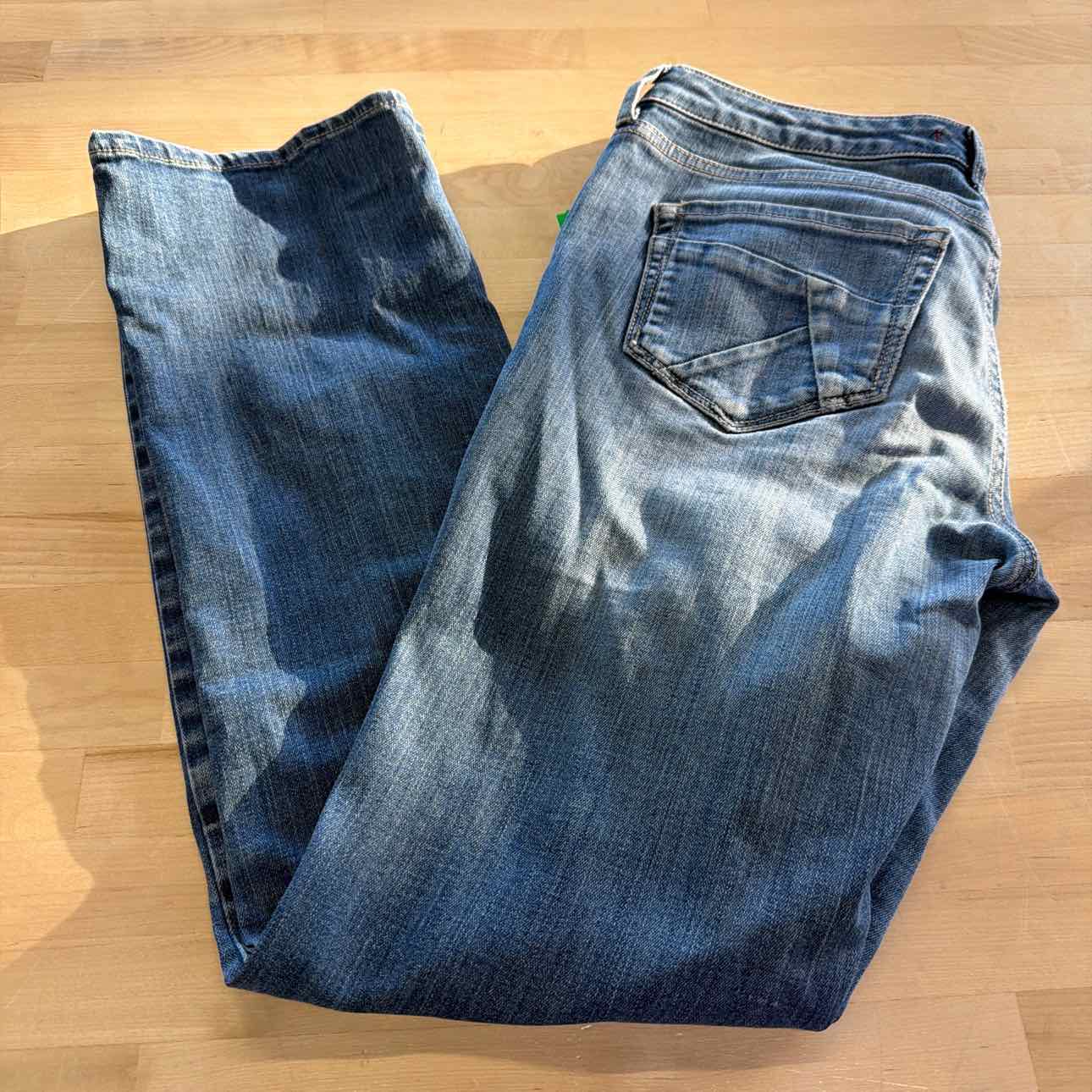 dear john Size 26 Blue Preloved Jeans