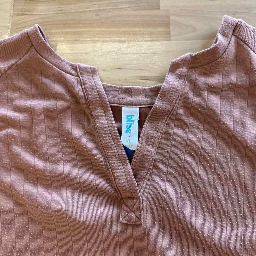 Bliss Size XL Tan 2 pc sets