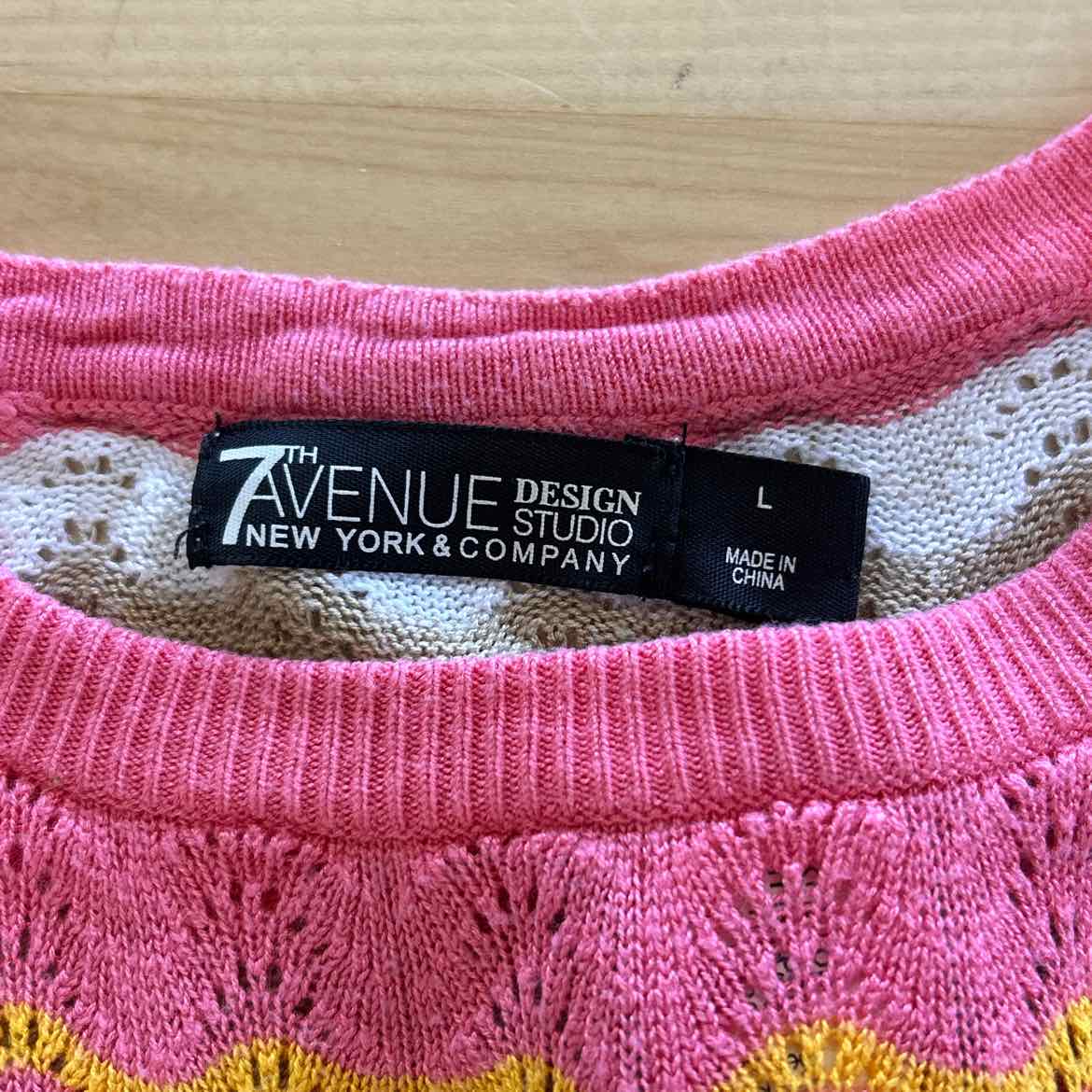 New York & Company Size L Pink Knit Preloved Knit Top