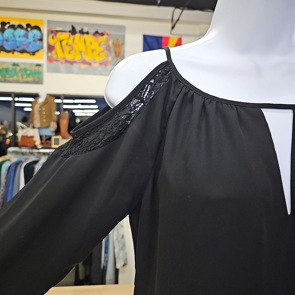 White House Black Market Size XS Black Preloved Blouse