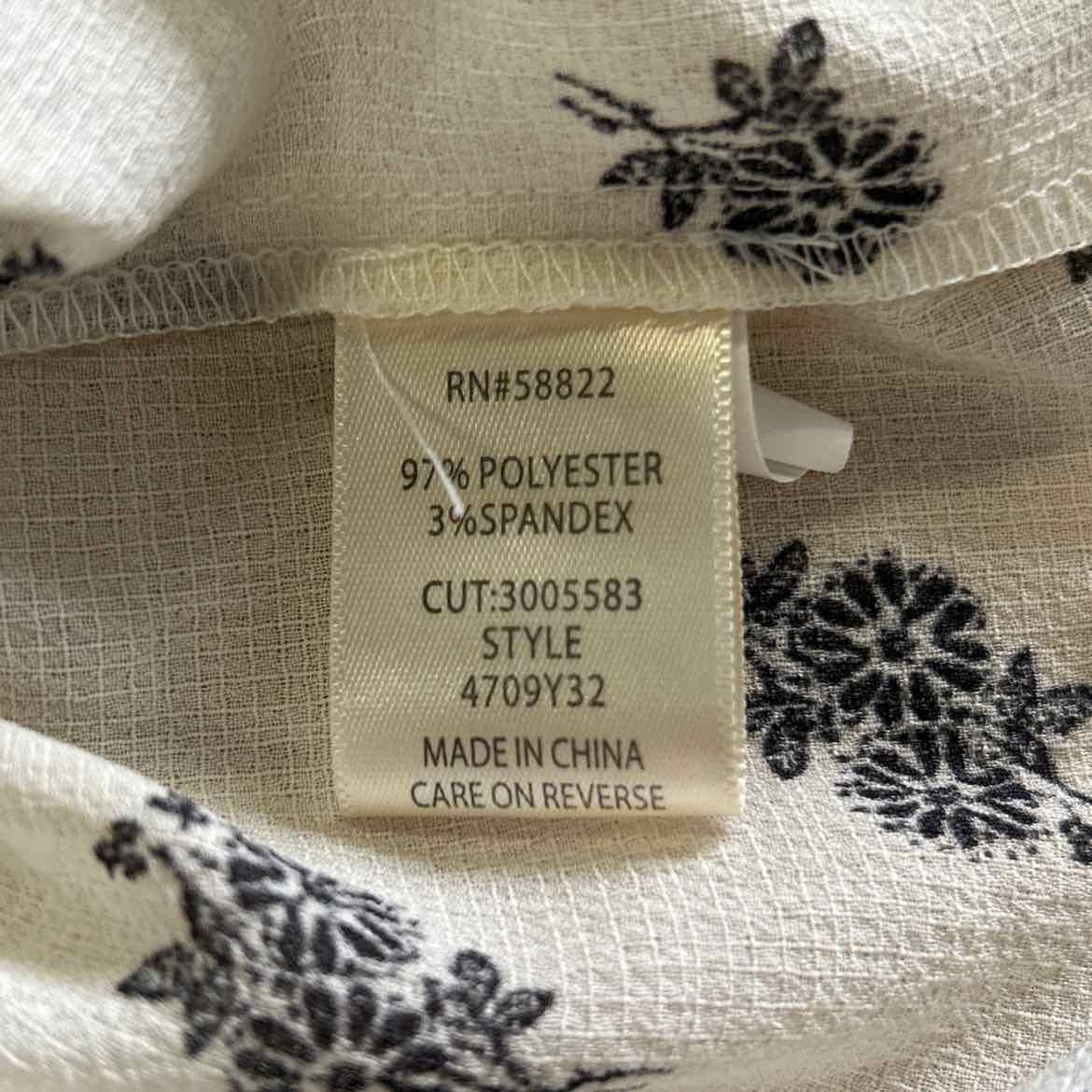 Max Studio Size XS White Preloved Blouse LS