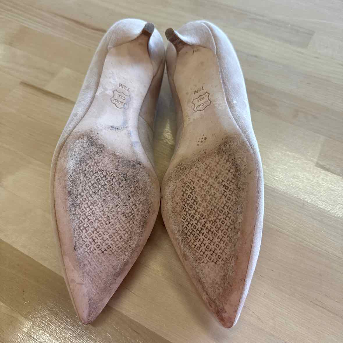 Tory Burch Elizabeth Pointy Toe Pump Shoe Size 7.5  Perfect Blush Suede Heels
