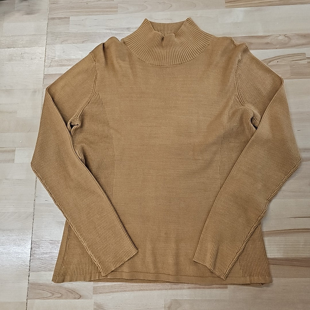 Sharon Young Size M Tan Turtleneck
