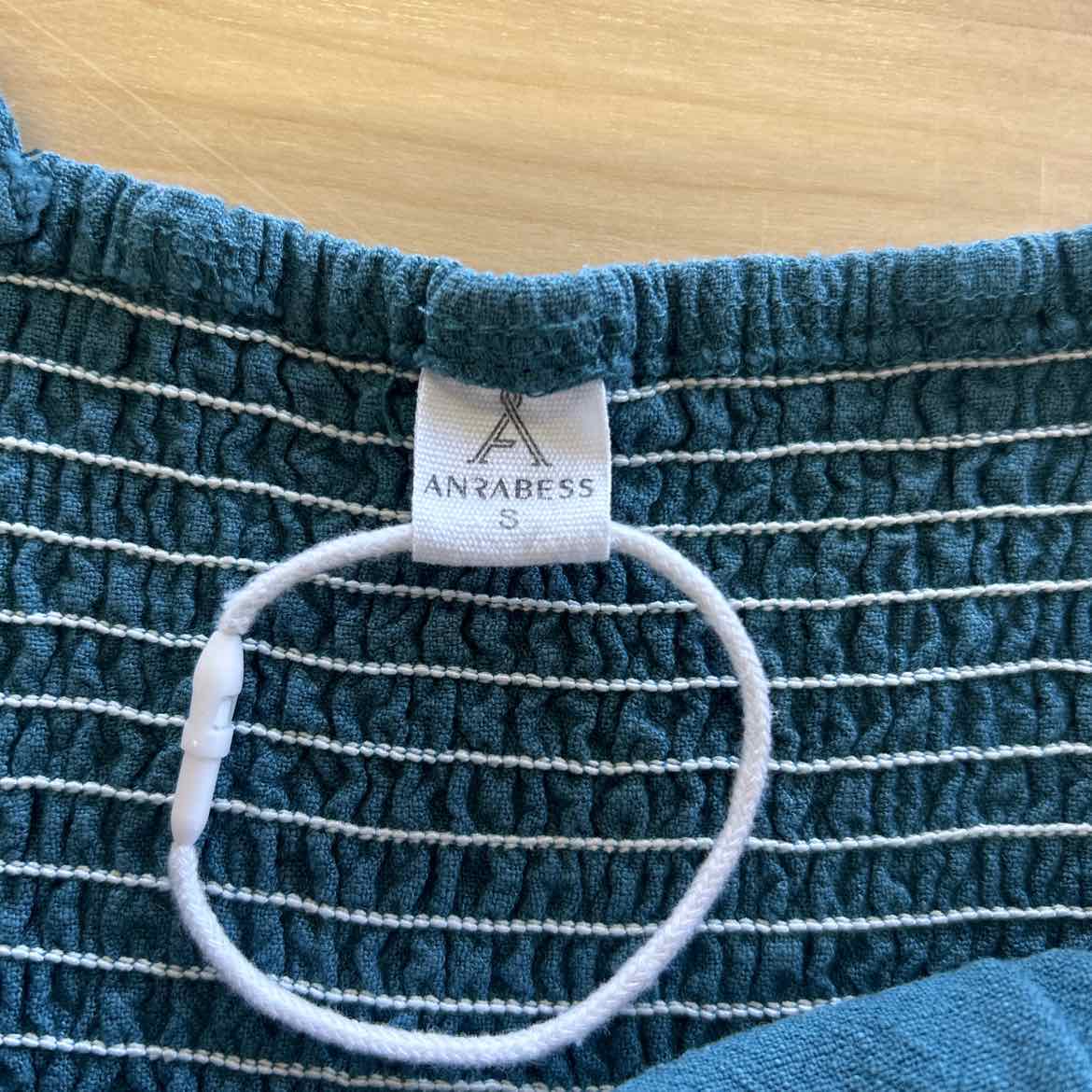 Anrabess Size S Green Jumper