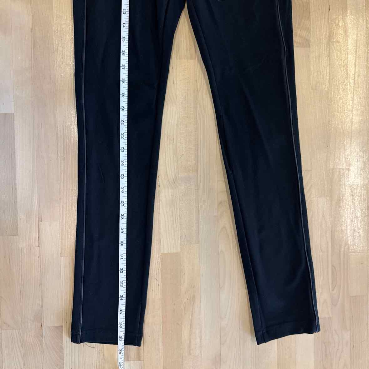 one 5 one Size 4 Black Pants