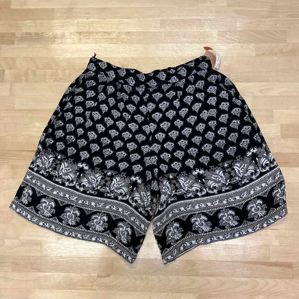 Angie Size M Black Preloved Shorts