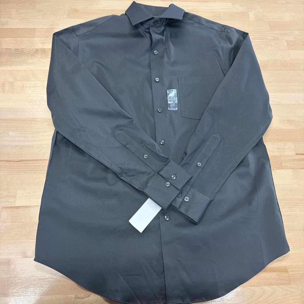 Van Huesen Size M Gray MENS Button Down Shirt