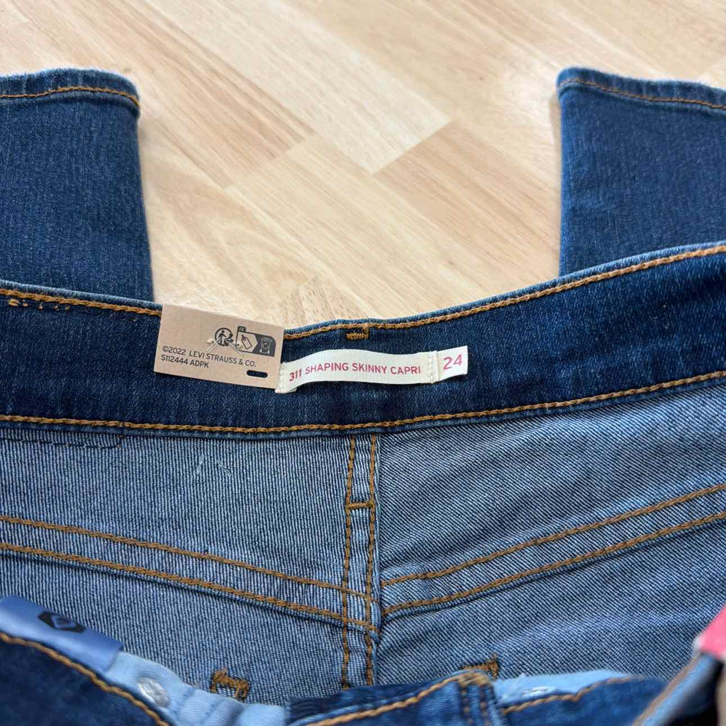 Levi's Size 24 Levi's 311 Shaping Capris - Everyday Adventure