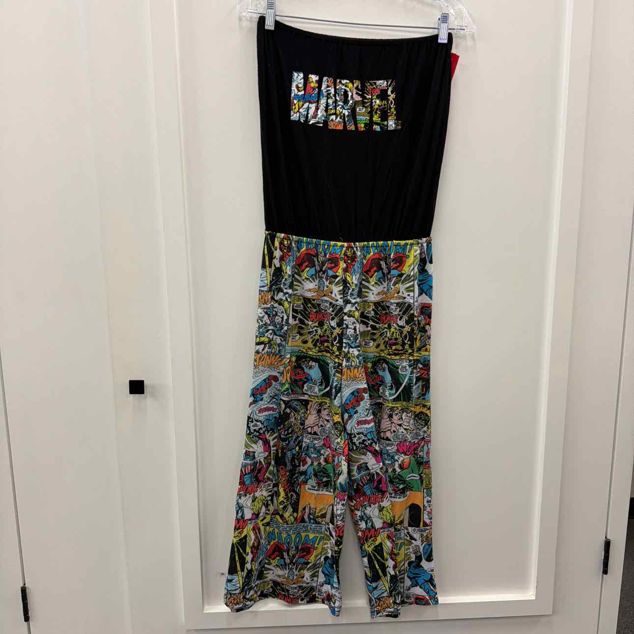 Marvel Size M Multi-Color Preloved Jumper