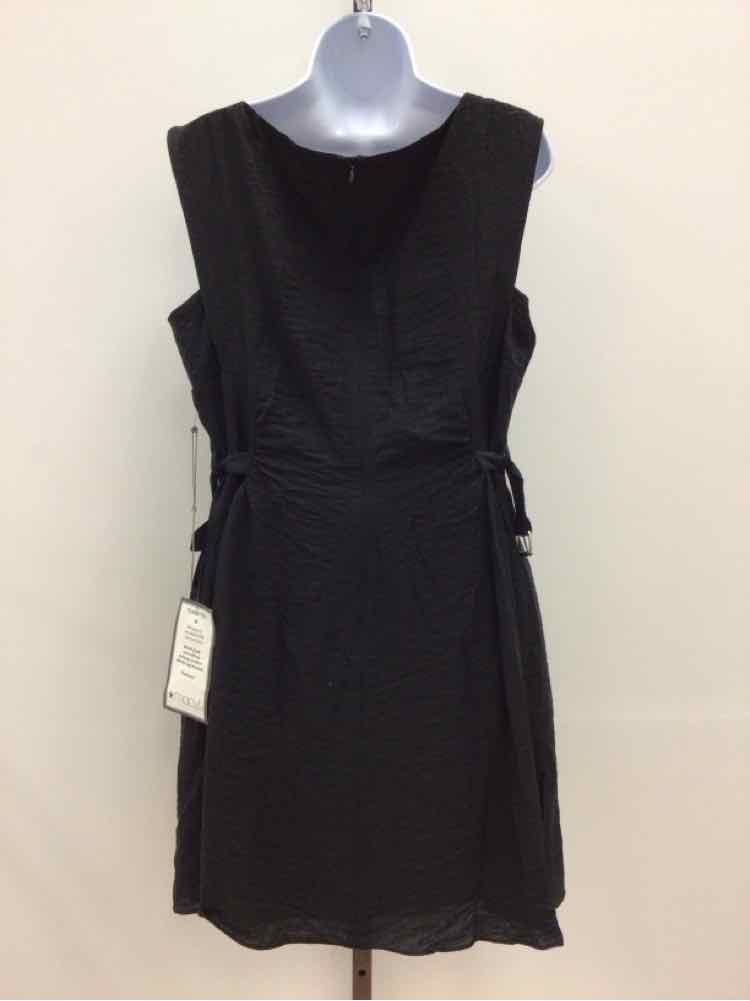 Vince Camuto Size 14 Crepe Sleeveless Fit & Flare Dress - Black