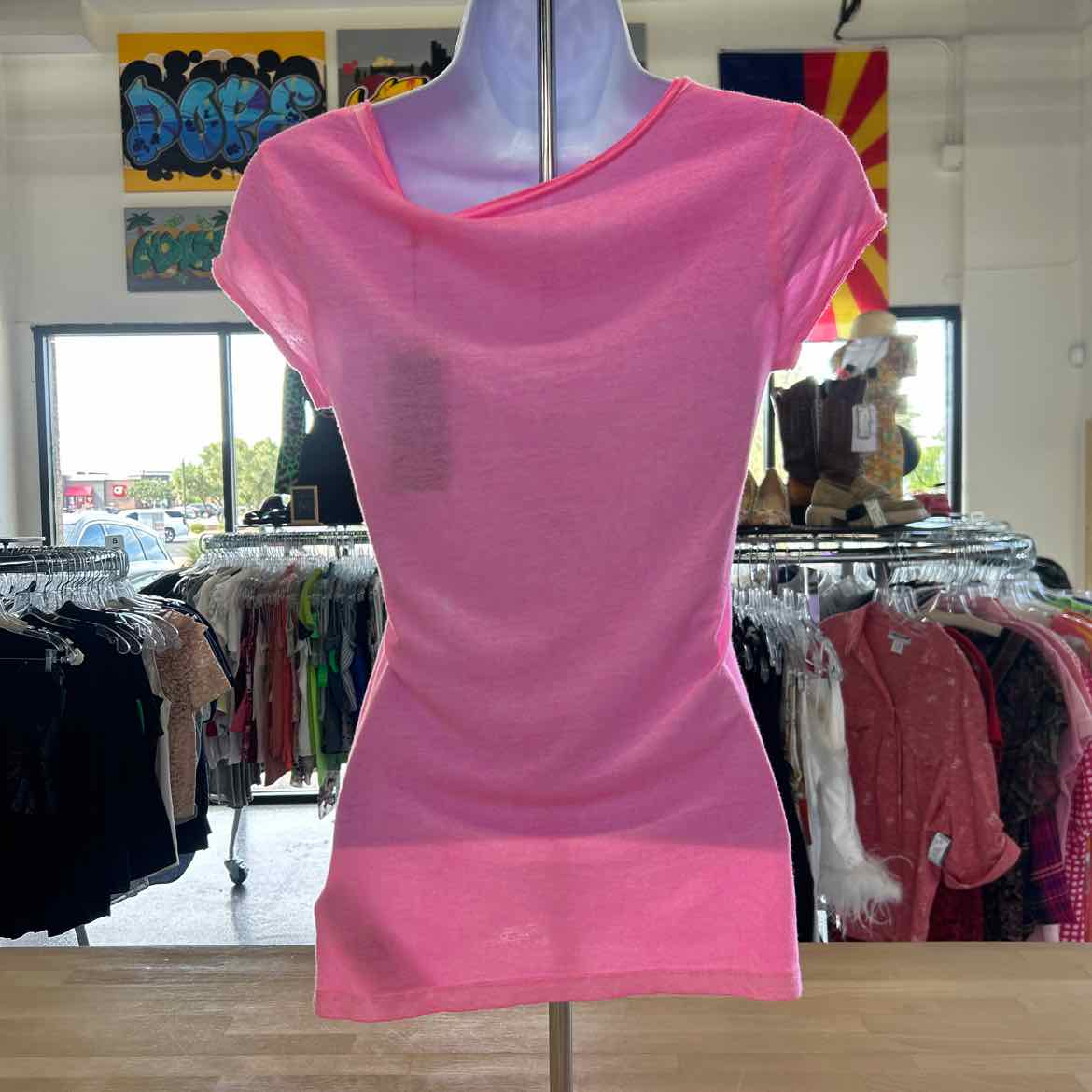 Guess Size XS Pink Preloved T-Shirt SS