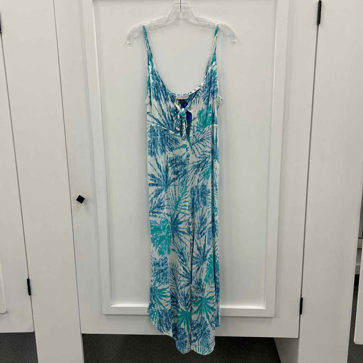 J Valdi Size L Blue/White Preloved Jumper