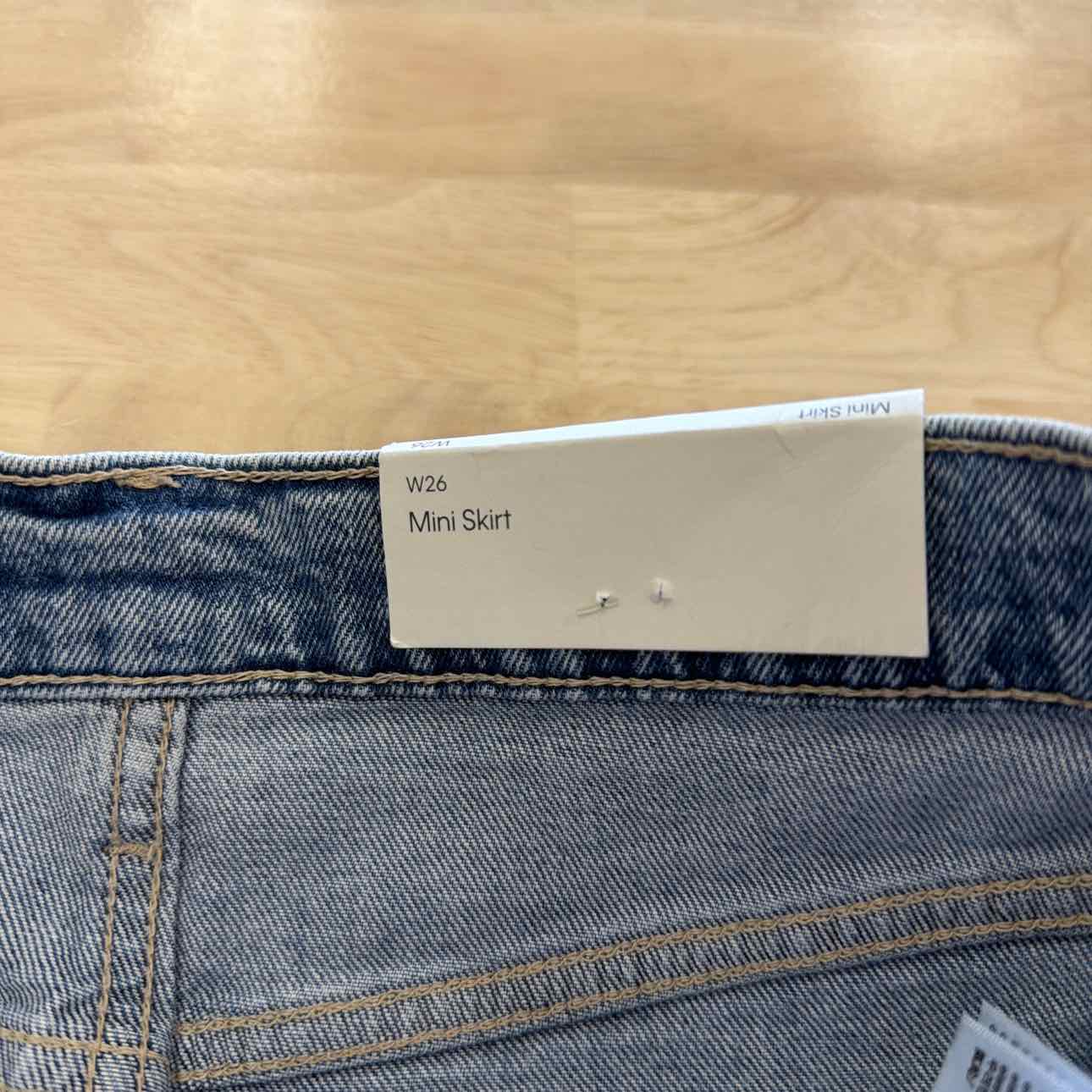 Calvin Klein Size 26 Blue New Skirt