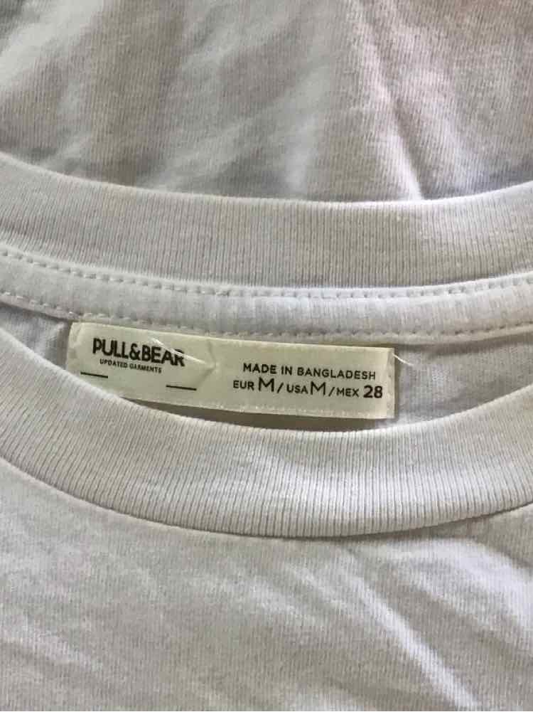 Pull & Bear Size M White Preloved T-Shirt SS