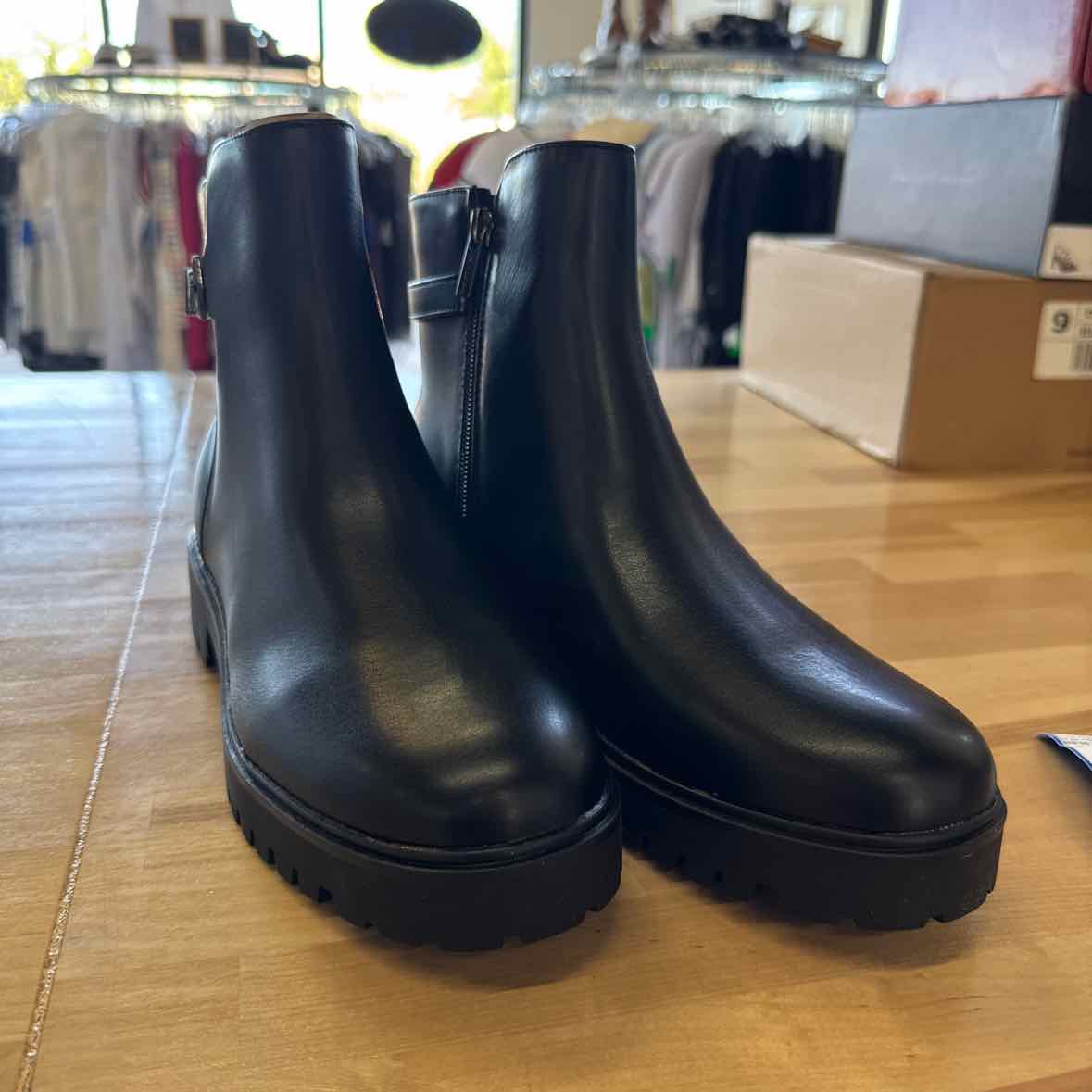 Calvin Klein Size 9 Black Boots