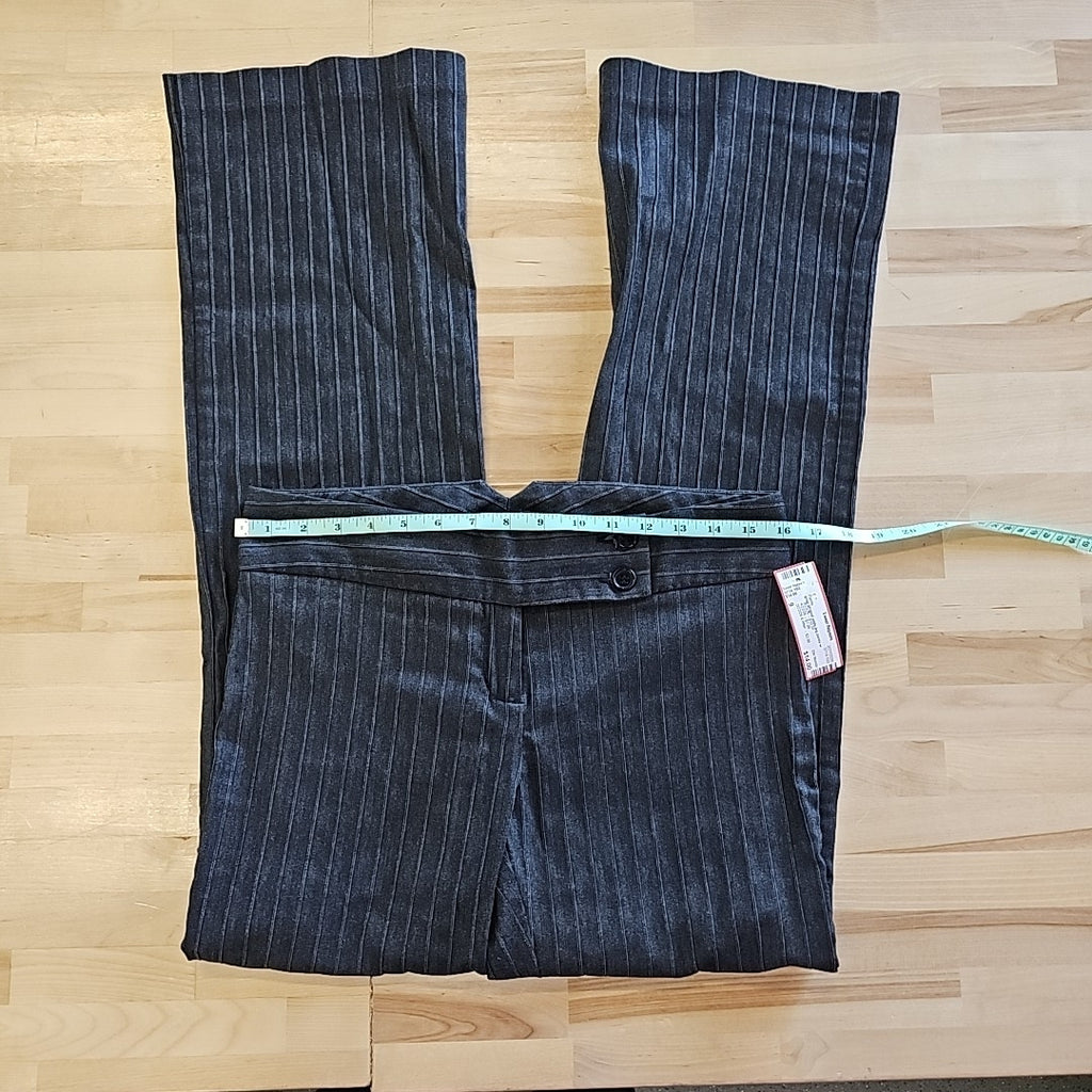 Elle Monde Size 9 Gray Used Pants