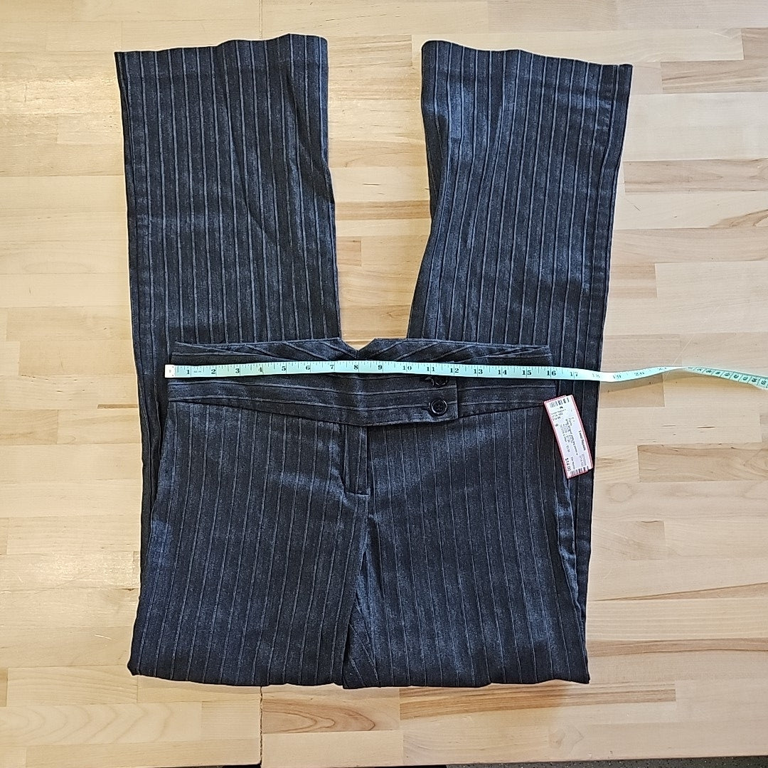 Elle Monde Size 9 Gray Used Pants
