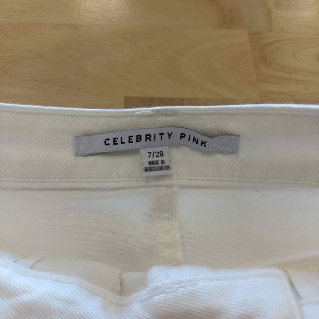 Celebrity pink Women Size 7  White New Shorts  High-Rise Curvy Denim Shorts