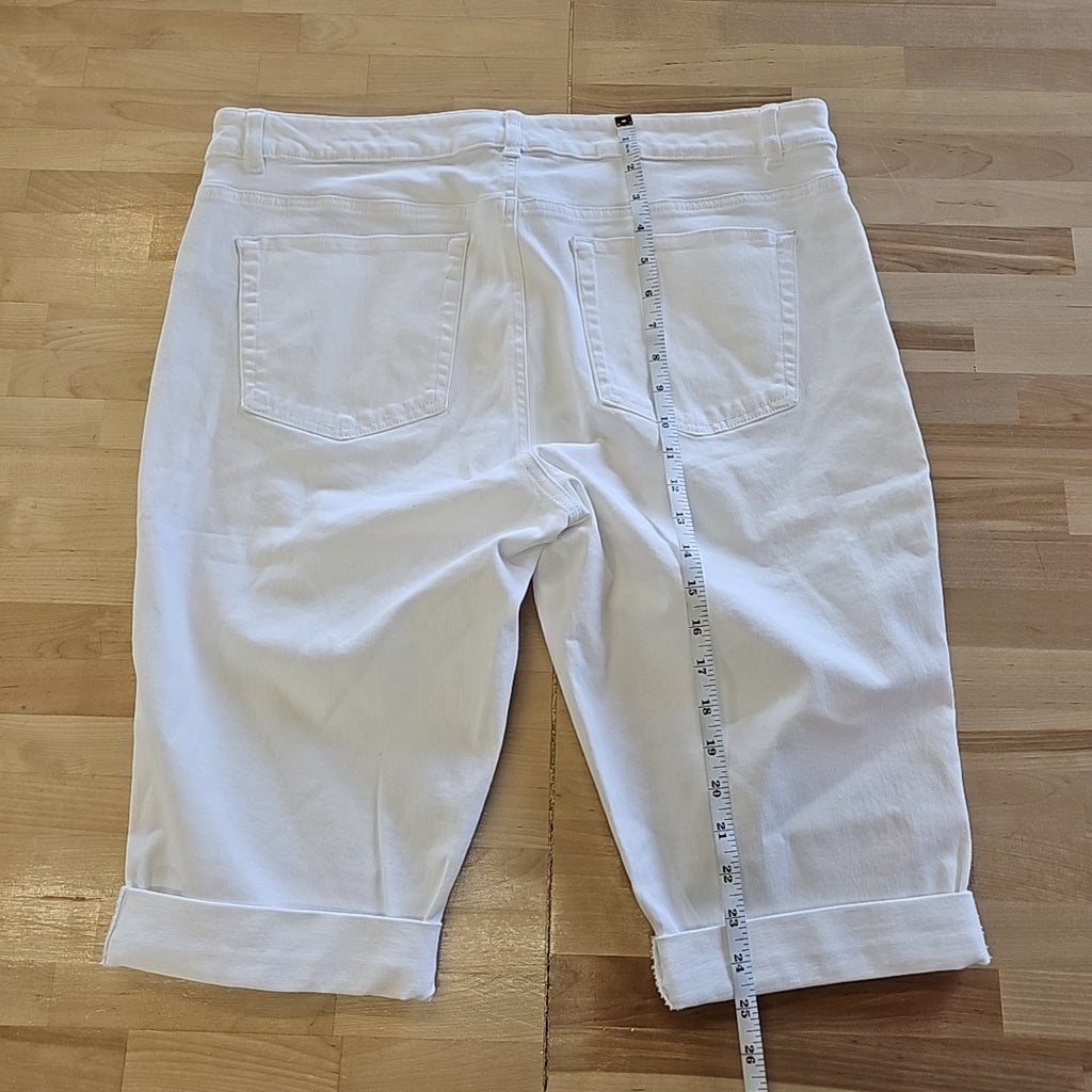 Chaps Size 16 White Denim New Capris
