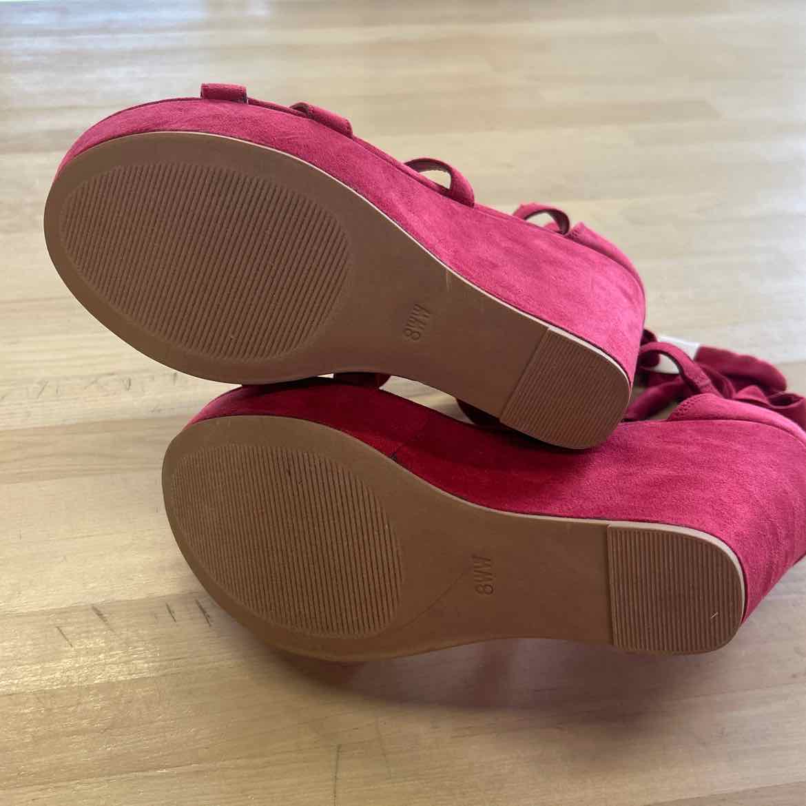 Torrid Size 8 Red Preloved Wedges