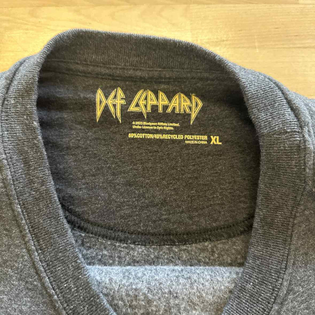 Def Leapord Size XL Gray Sweater